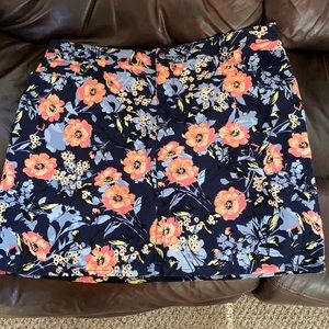 Croft & Barrow 16W Colorful Skort